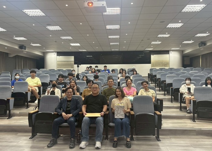 【活動紀實】20251013 經典講座「漫談當代書法創作與其文創應用」：書藝大師-於同生 （文化創意）圖片