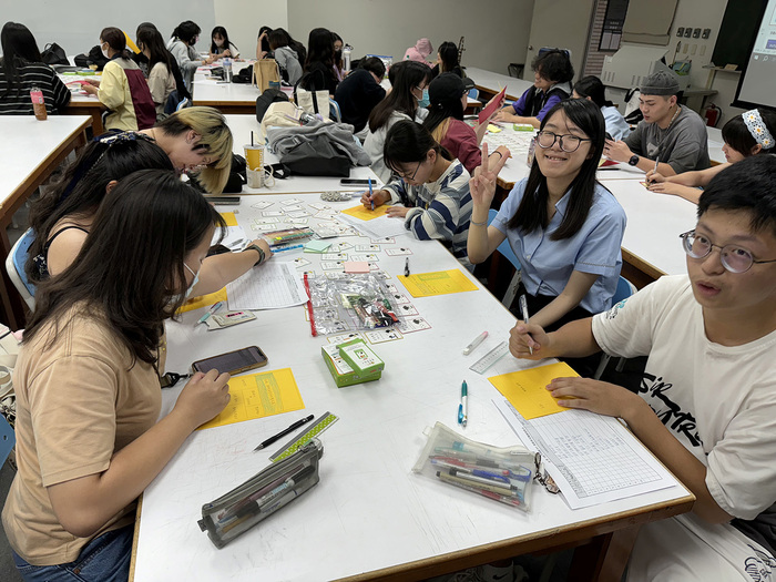 【恭賀】本系許維玿老師職輔成果金獎肯定，從課堂到職場陪你衝夢想圖片