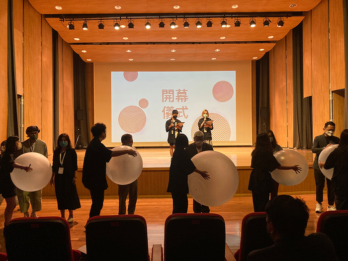 【活動資訊】111級畢業製作《煥幻RENEW》，隆重開幕囉！圖片