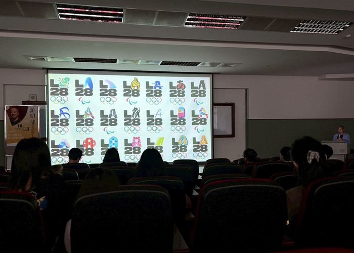 【活動紀實】20251103 經典講座「當代運動美學與行銷設計經驗」：設計大師-游明龍 （識別設計）圖片